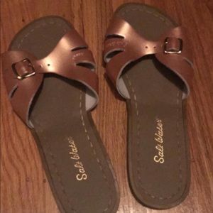 Woman’s salt waters